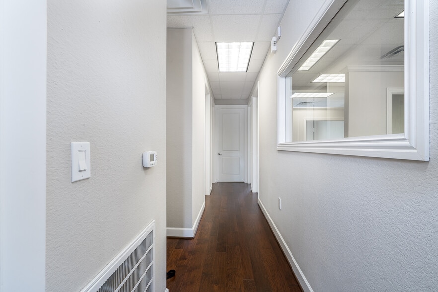 More Photos Of 20008 Champion Forest Dr, Spring Office For Sale