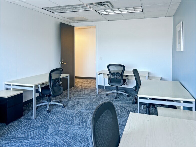 More Photos Of 33 Wood Ave S, Iselin Coworking Space