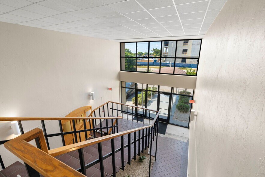 More Photos Of 3949 Evans Ave, Fort Myers Medical For Sale