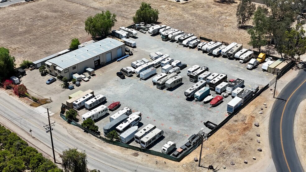Primary Photo Of 937 A St, Fillmore Contractor Storage Yard For Lease