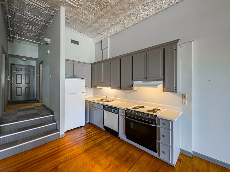 More Photos Of 113 N Patterson St, Valdosta Apartments For Sale