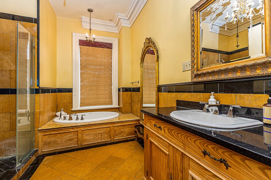 More Photos Of 399 Sinsinawa Ave, East Dubuque Specialty For Sale