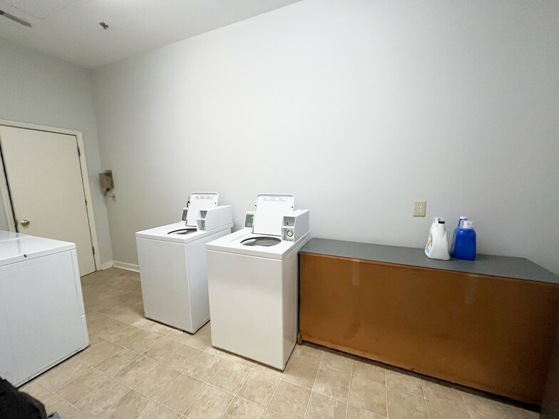 More Photos Of 289-291 King St, Charleston Apartments For Sale