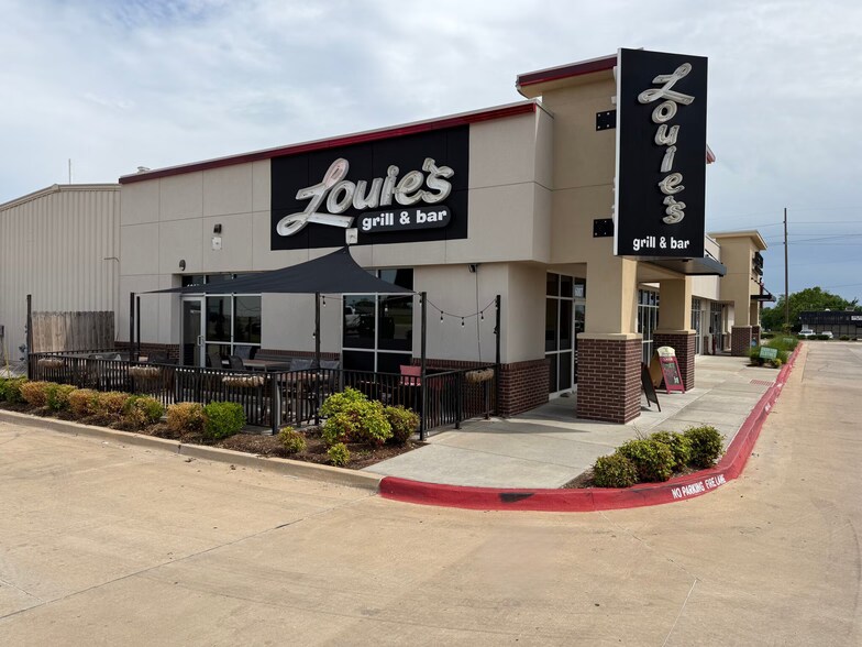 More Photos Of 5625 SE 15th St, Midwest City General Retail For Sale