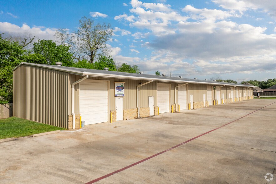 Primary Photo Of 1646 Blaisdale Rd, Richmond Warehouse For Lease