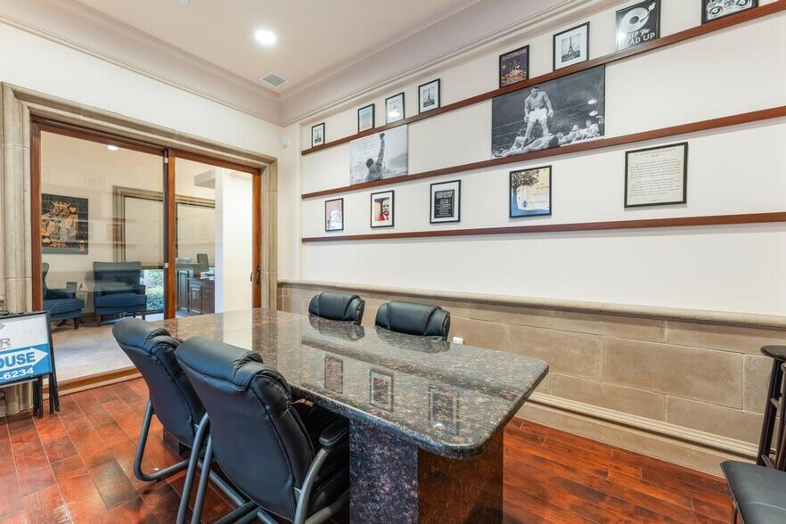 More Photos Of 6230 McLeod Dr, Las Vegas Medical For Lease