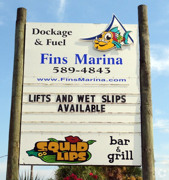 More Photos Of 1664 Indian River Dr, Sebastian Restaurant For Lease