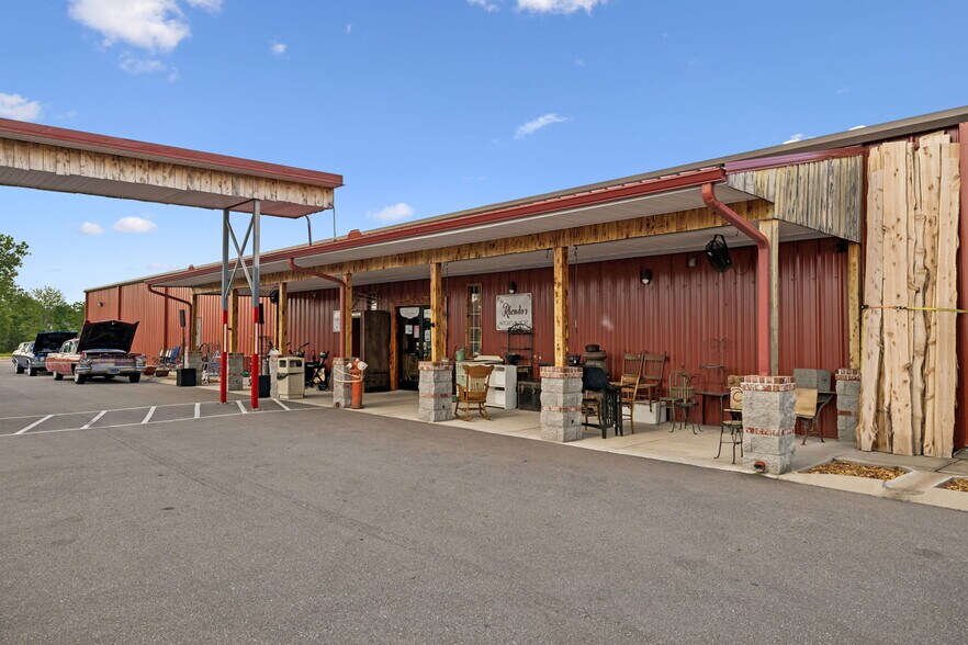 More Photos Of 4070 Old Highway 431, Greenbrier Freestanding For Sale