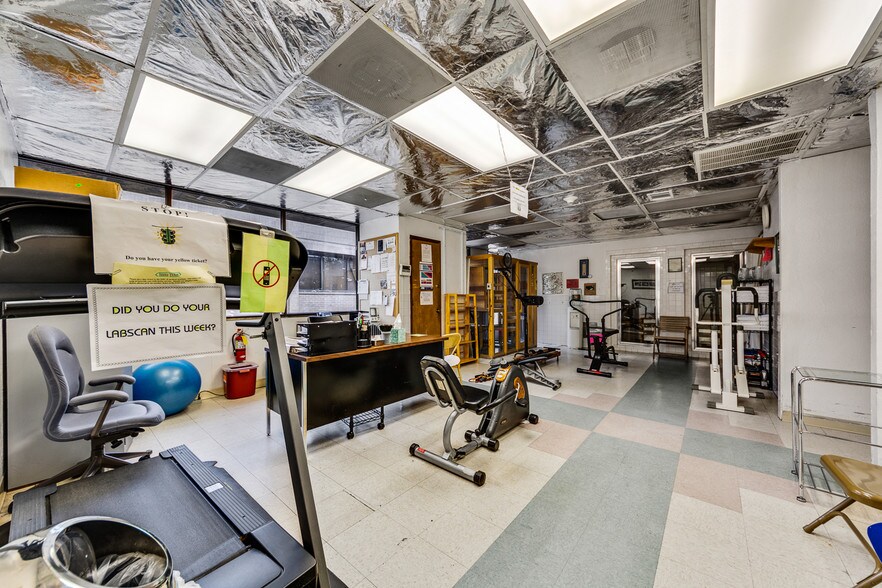 More Photos Of 8345 Walnut Hill Ln, Dallas Medical For Sale
