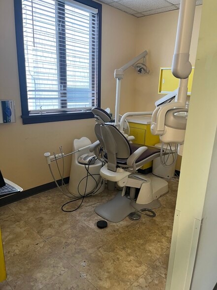 More Photos Of 52 Colchester Ave, Burlington Medical For Lease