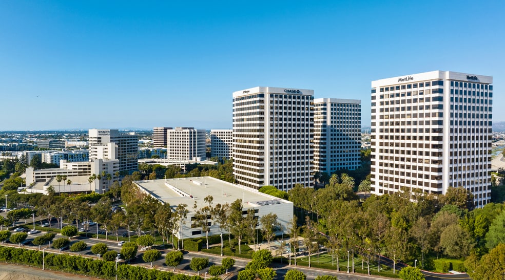 More Photos Of 4 Park Plaza, Irvine Office For Lease