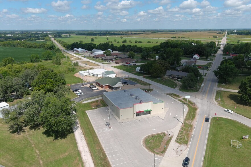 More Photos Of 71 S State Route F, Garden City Freestanding For Sale