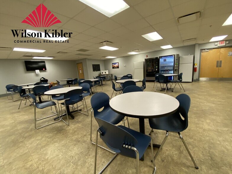 More Photos Of 1020 2nd Ave, Columbia Warehouse For Lease