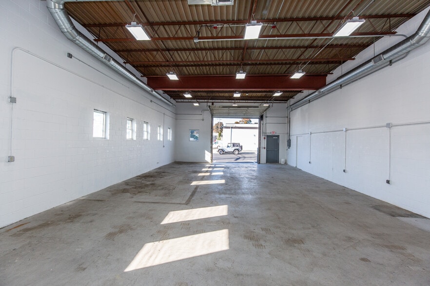 More Photos Of 26 Oakdale Ave, Johnston Warehouse For Lease