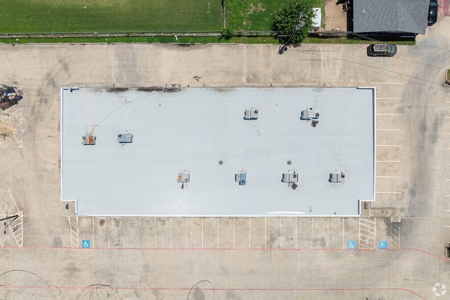 More Photos Of 4099-4111 W Camp Wisdom Rd, Dallas Unknown For Lease