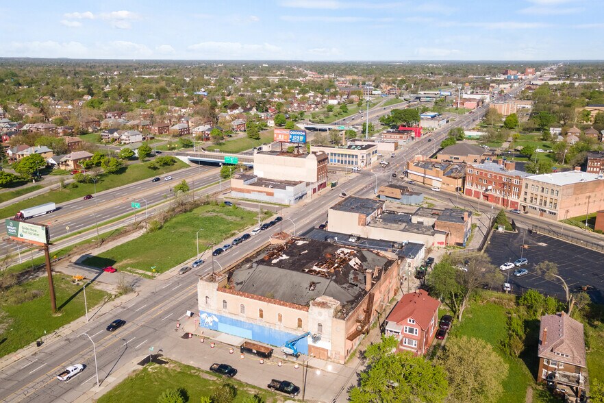 More Photos Of 8952 Grand River Ave, Detroit Storefront For Sale