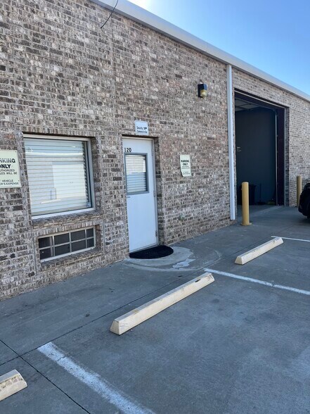 More Photos Of 1421 S Fretz Dr, Edmond Unknown For Lease