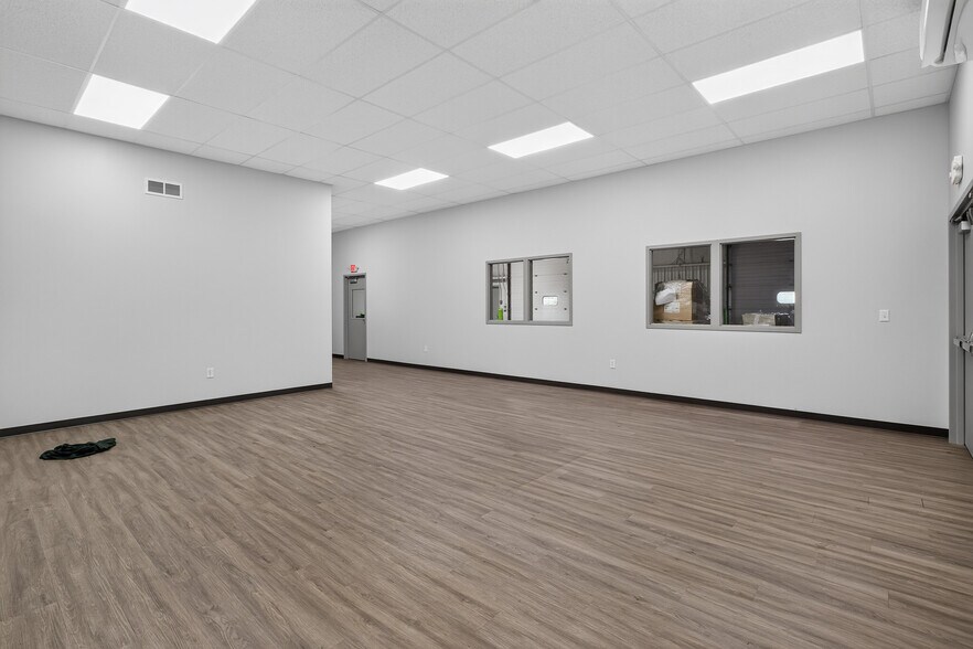 More Photos Of 4480 Ray Boll Blvd, Columbus Warehouse For Lease