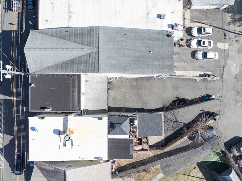 More Photos Of 7 New Main St, Haverstraw Storefront Retail Residential For Lease
