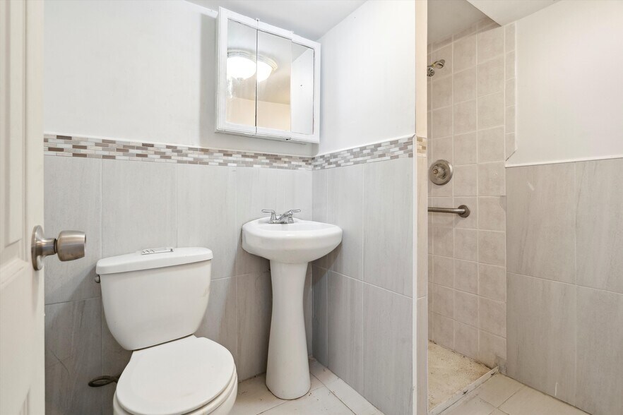 More Photos Of 458 Swinton Ave, Bronx Apartments For Sale