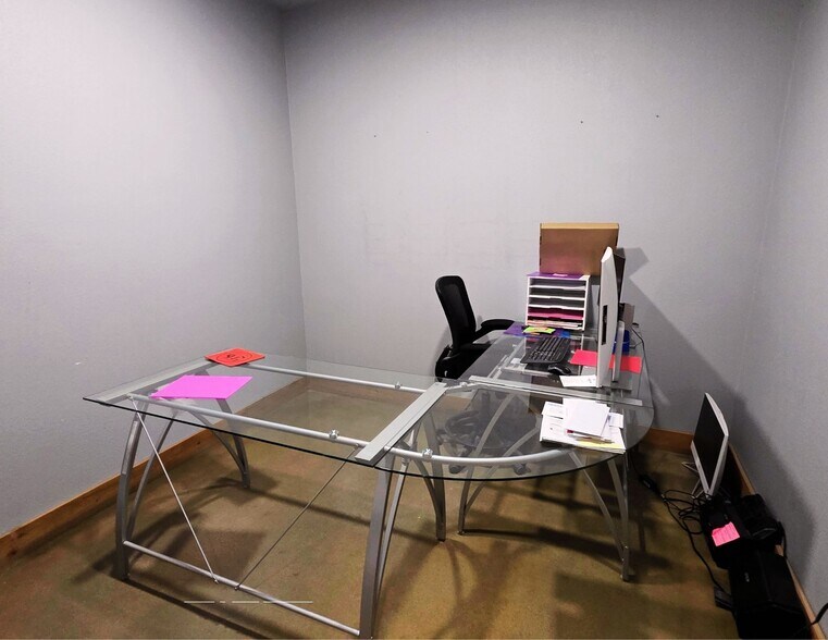 More Photos Of 1003 E County Road 140, Midland Industrial For Lease