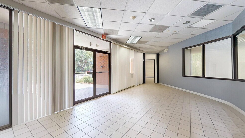 More Photos Of 16001 Bay Vista Dr, Clearwater Office For Lease