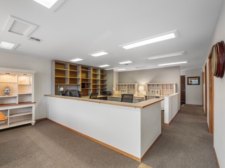 More Photos Of 6314 19th St W, Fircrest Office For Sale