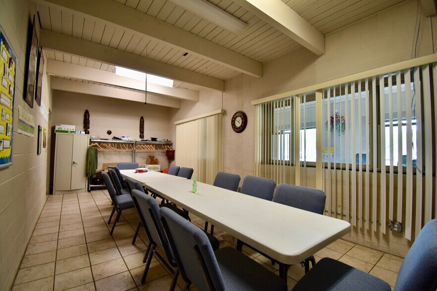 More Photos Of 21900 Middlebelt Rd, Farmington Hills Religious Facility For Sale