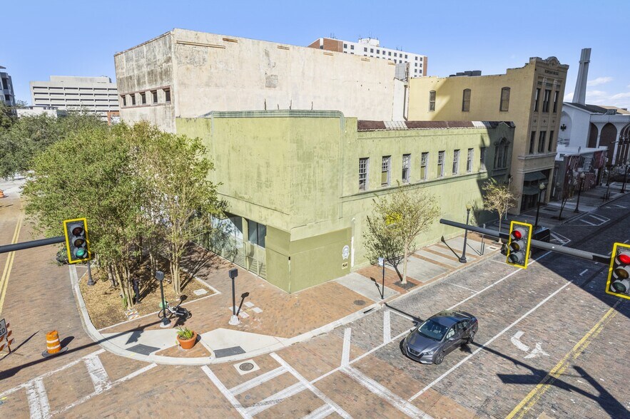 More Photos Of 1001 N Franklin St, Tampa Storefront Retail Residential For Sale