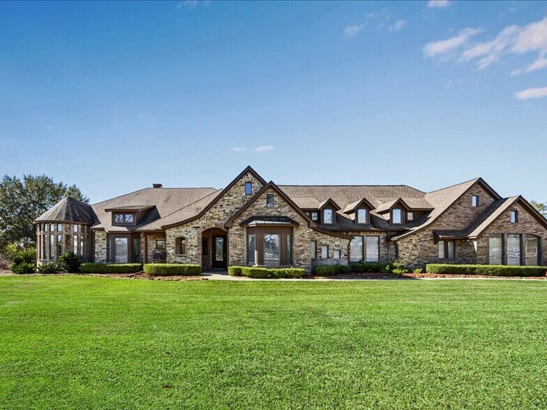 More Photos Of 16372 Highway 6, Navasota Specialty For Sale