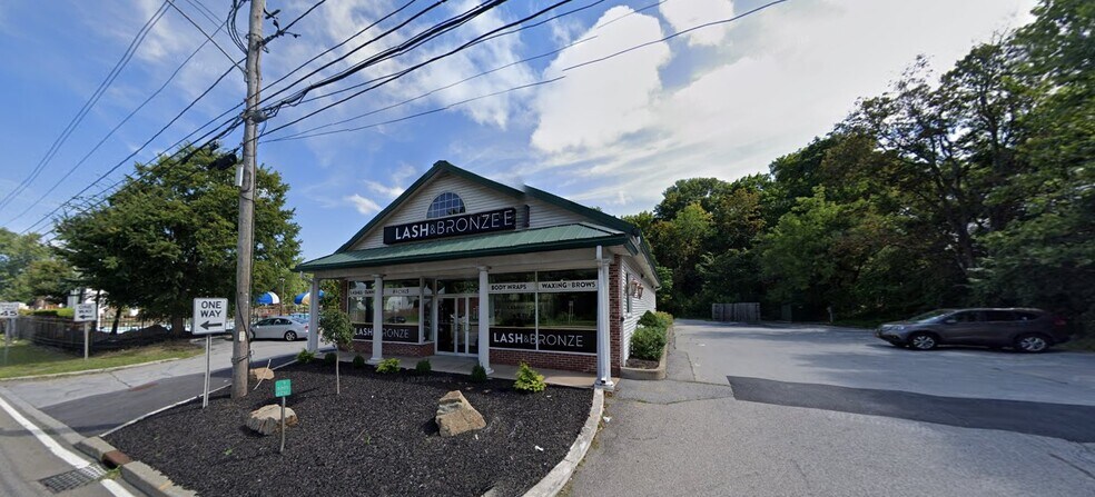 More Photos Of 1622 Route 9, Wappingers Falls Storefront Retail Office For Lease