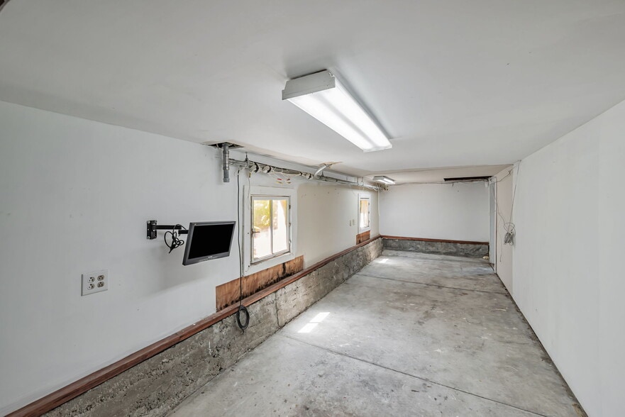 More Photos Of 408-412 Cortland Ave, San Francisco Storefront Retail Residential For Lease