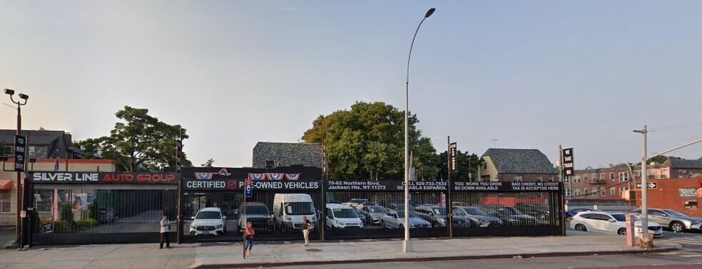 More Photos Of 7002 Northern Blvd, Jackson Heights Flex For Lease
