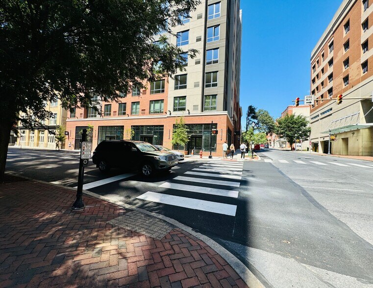 More Photos Of 1 W Chestnut St, Lancaster Apartments For Lease