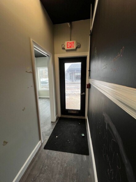 More Photos Of 431-433 Old York Rd, Jenkintown Office For Sale