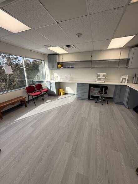 More Photos Of 37 Soundview Rd, Guilford Medical For Lease