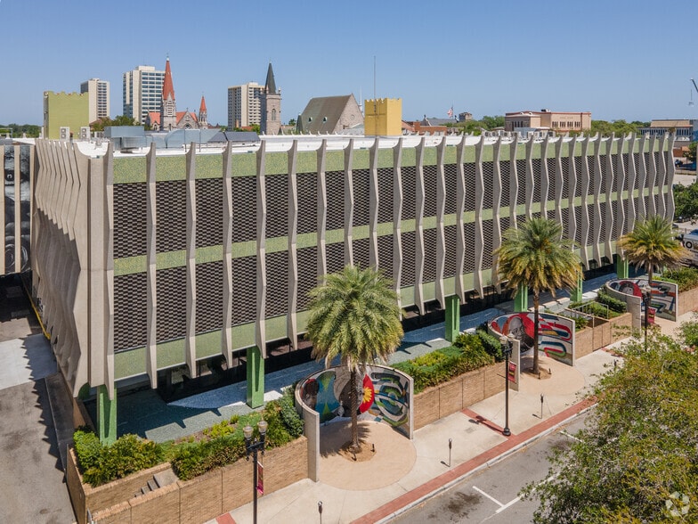 More Photos Of 40 E Adams St, Jacksonville Office For Lease