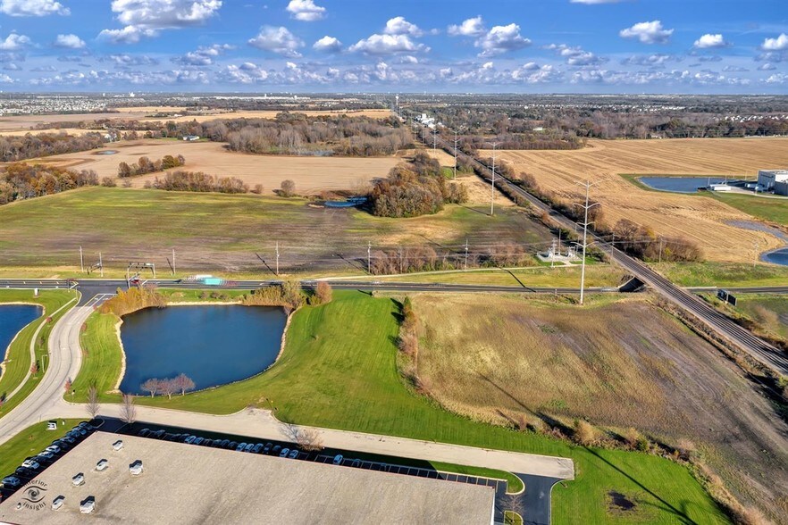 More Photos Of 1 & 2 BOOMBAH Blvd, Yorkville Land For Sale