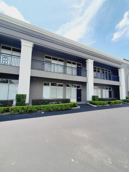 More Photos Of 2250 Lee Rd, Winter Park Office For Lease