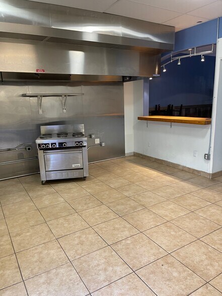 More Photos Of 16842 E Parkview Ave, Fountain Hills Restaurant For Lease