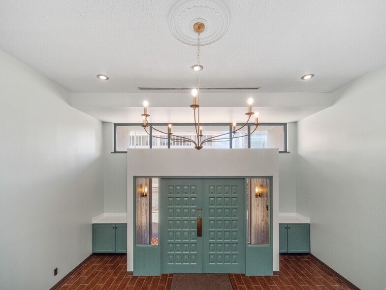 More Photos Of 622 S Calhoun St, Fort Wayne Office For Sale