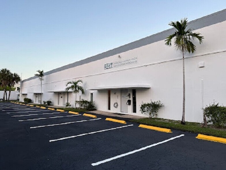 More Photos Of 6681-6691 NW 16th Ter, Fort Lauderdale Warehouse For Lease