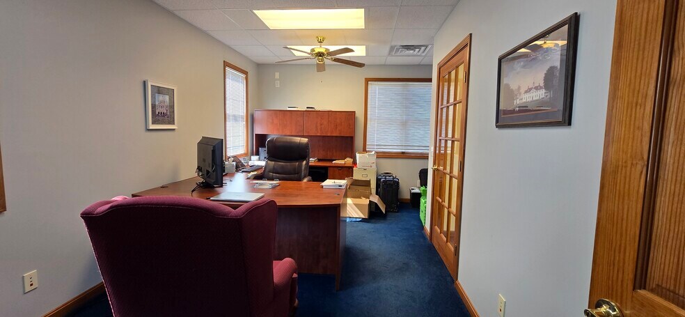 More Photos Of 1004-1010 Vivian Dr, Grafton Office For Sale