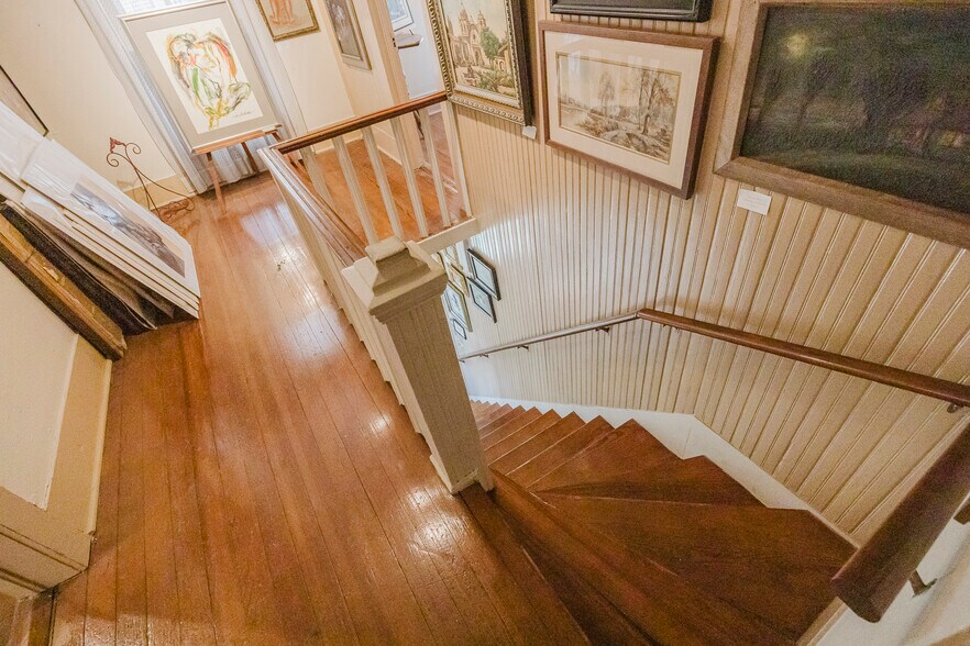 More Photos Of 3126 Handley Dr, Fort Worth General Retail For Sale