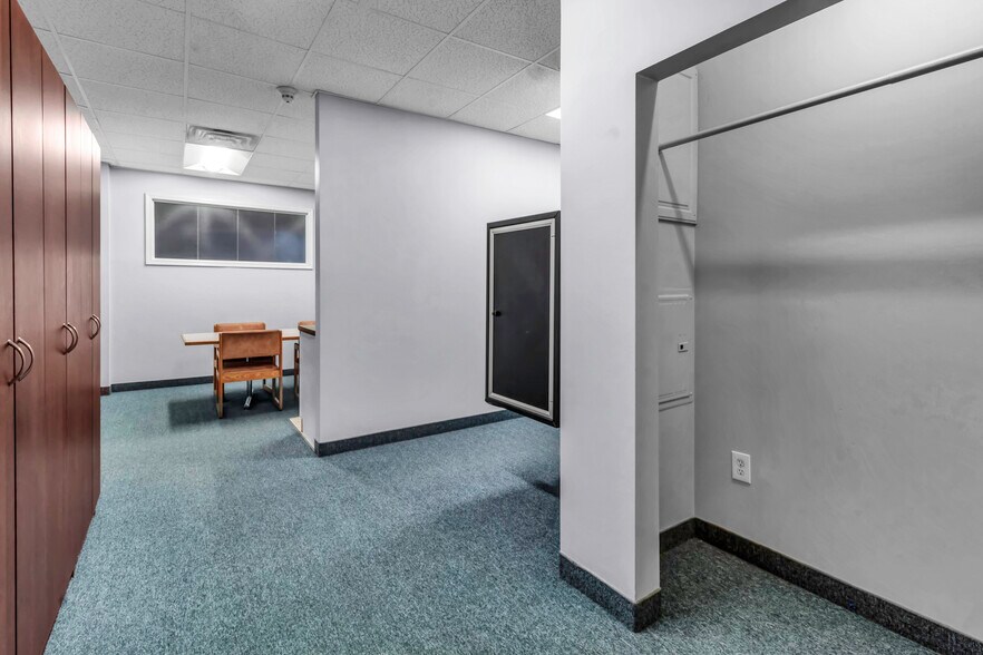 More Photos Of 1083 Delaware Ave, Buffalo Medical For Lease