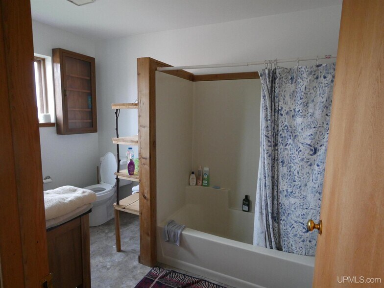 More Photos Of 242 1st St, Copper Harbor Storefront Retail Residential For Sale