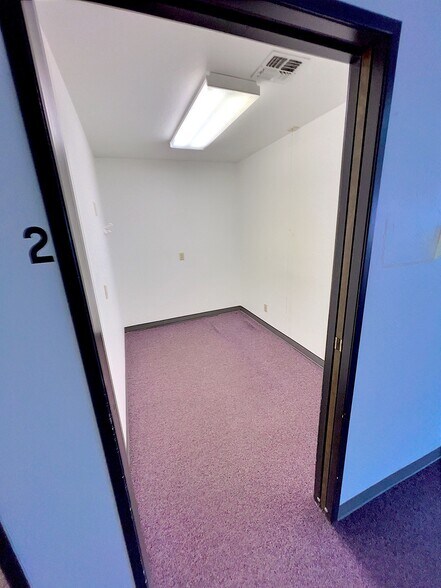 More Photos Of 1400 Lera, Weatherford Medical For Sale
