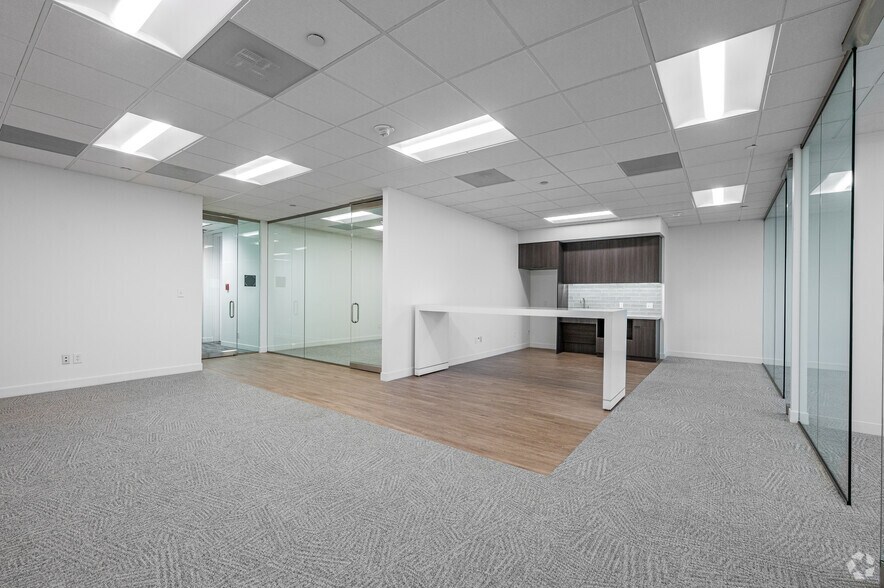 More Photos Of 10440 N Central Expy, Dallas Office For Sale