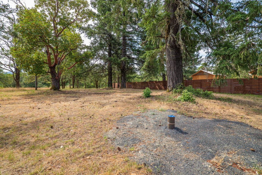 More Photos Of 33105 Redwood Hwy, Cave Junction Land For Sale