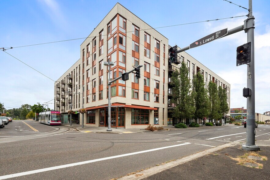 Primary Photo Of 610 S Lowell St, Portland Storefront Retail Office For Lease